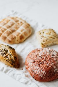 Kaboompics - Beetroot & Slovenian bread with buns