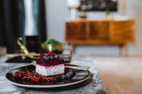 Kaboompics - Cheesecake on a marble table