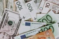 Kaboompics - Polish Zloty - PLN - American Dollars USD - EURO