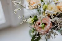 Kaboompics - A small pastel bouquet in a glass vase