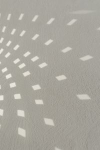Kaboompics - White backgrounds - light - reflections - minimalist wallpapers