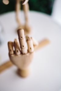 Mannequin hand gesturing