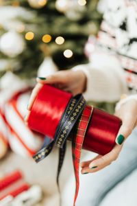 Kaboompics - Gift Wrapping