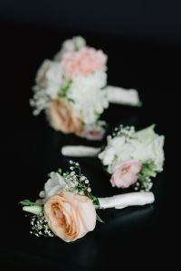 Kaboompics - Flowers for a Boutonnière