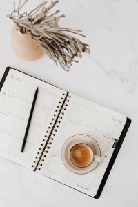 Kaboompics - Coffee - Weekly Planner & Vase on Marble