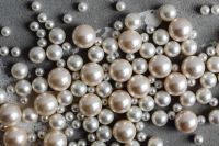 Background with pearls - wallpaper - flatlay - flat lay