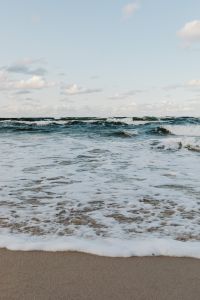 Kaboompics - Foaming sea waves