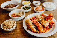 Kaboompics - Banchan - Korean side dishes & Prawns tempura