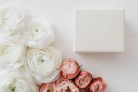 White buttercups & pink roses - empty box