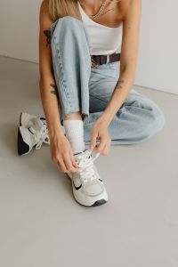 Sneakers shoes - long white striped socks