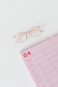 Kaboompics - Pink calendar with planner - glasses