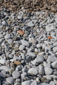 Kaboompics - Beach with stones / Pebble beach