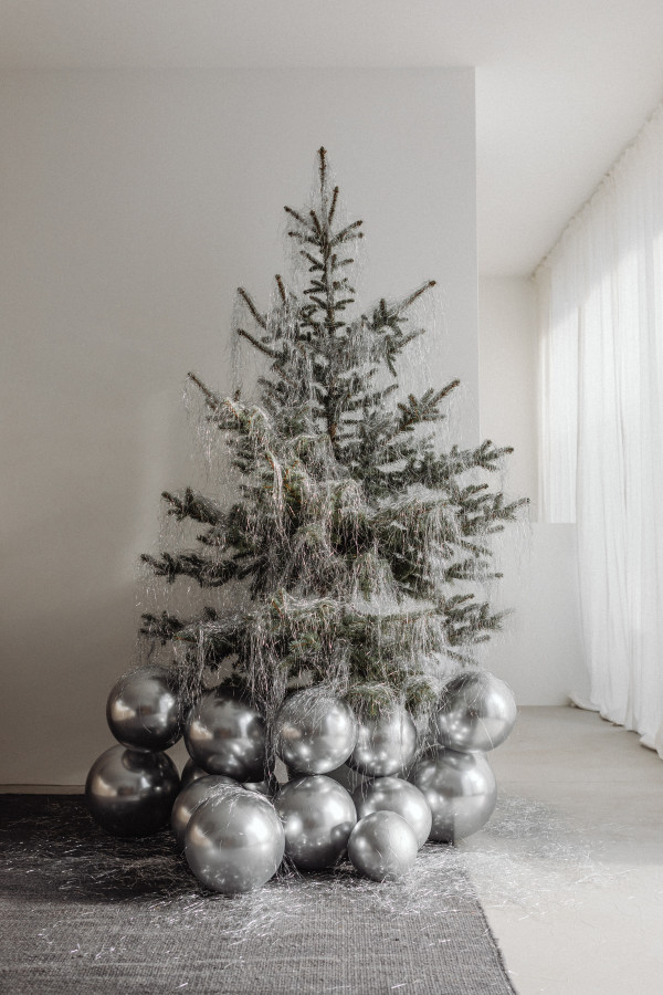 CHRISTMAS DECORATING  tinsle tree