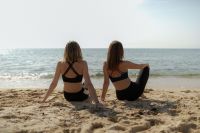 Kaboompics - Active Lifestyle On The Beach: Yoga And Relaxation Moments