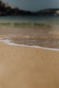 Kaboompics - Beach Vibes - A Collection of Stunning Backgrounds - Sand - Waves