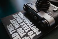 Kaboompics - Old analog camera and photography book