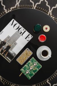 Kaboompics - Top view of black table with 2018 calendar agenda