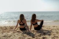 Kaboompics - Active Lifestyle On The Beach: Yoga And Relaxation Moments