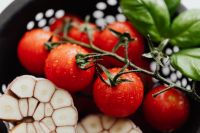 Cherry tomatoes - garlic - basil