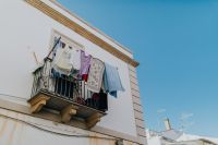 Kaboompics - Laundry dries on the balcony