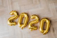 Kaboompics - New Year's Eve - Golden balloons in the shape of the year 2020
