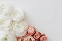 Kaboompics - White buttercups & pink roses - empty business card