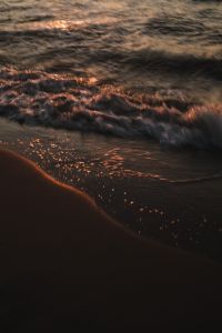 Kaboompics - Sunset Reflections: A Tranquil Coastal Journey