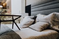 Kaboompics - Bedroom, pillows