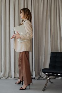 Kaboompics - Elegant businesswoman in her office