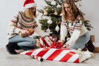 Kaboompics - Gift Wrapping