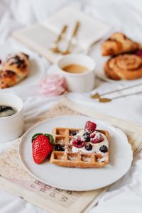 Kaboompics - Waffles - Croissant - Cinnamon Roll - Home Decor - Coffee
