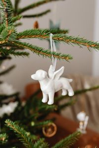 Kaboompics - White Reindeer Ornament on Christmas Tree