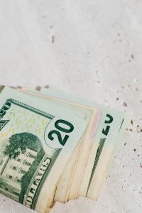 Kaboompics - Calculator with US dollars