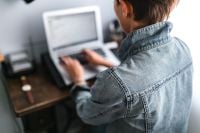Kaboompics - Woman working on the laptop
