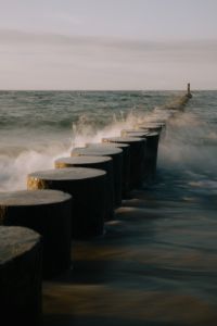 Kaboompics - Dramatic Wave Splash Long Exposure Seascape