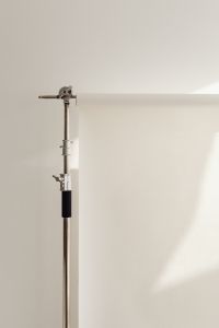 Kaboompics - Photo studio interior - C-stand lighting tripod - photo backdrop - LED lamp