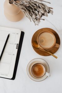 Kaboompics - Coffee - Weekly Planner & Vase on Marble