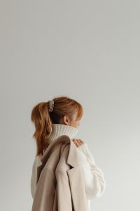 White Sweater Lifestyle: Laptop Work, Gold Jewelry and Neutral Fashion