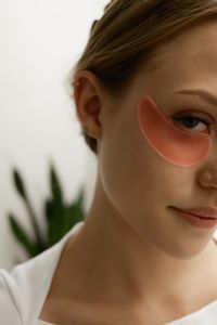 Kaboompics - Under Eye Gel Patches For Morning Skincare Routine