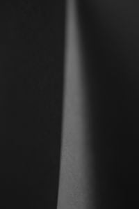 Kaboompics - Dark Black and Gray Minimal Light Gradient Wallpaper
