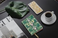 Kaboompics - Top view of black table with 2018 calendar agenda