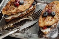 Kaboompics - French Toast with Berries and Banana Slices
