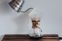Kaboompics - Pouring hot water in Chemex