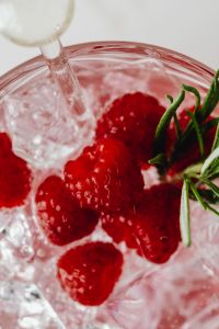 Kaboompics - Extreme Close Up Raspberries And Ice