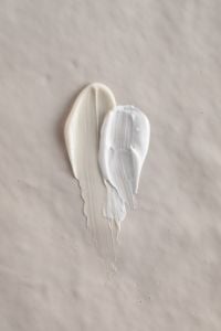Kaboompics - Beige and White Cream Swatches
