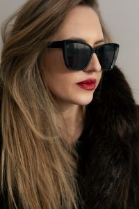 Kaboompics - Bold Fashion Vibes Mob Wife Style