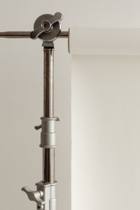Kaboompics - Photo studio interior - C-stand lighting tripod - photo backdrop - LED lamp