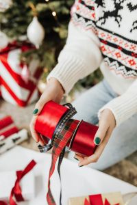 Kaboompics - Gift Wrapping
