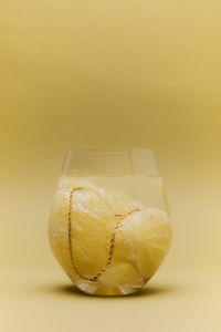 Kaboompics - Luxury Jewelry in Citrus Water Display - Golden Chain