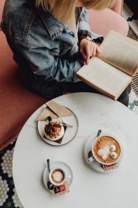 Kaboompics - Coffee and cake with meringue in a patisserie
